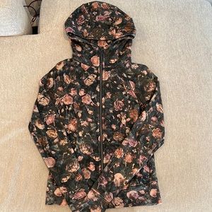 Lululemon size 8 Scuba Hoodie.